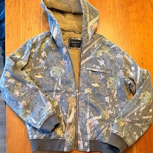 Abercrombie & Fitch Men’s Camouflage Sherpa-Lined Hoodie